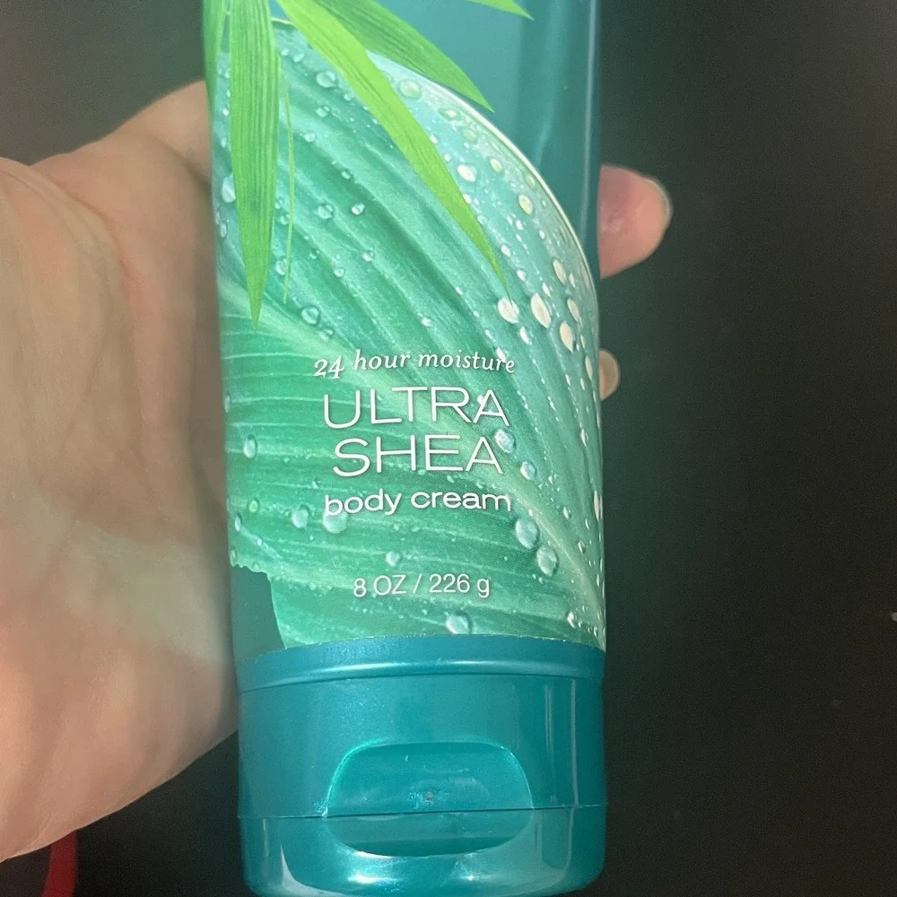 Bath & Body Works bath body